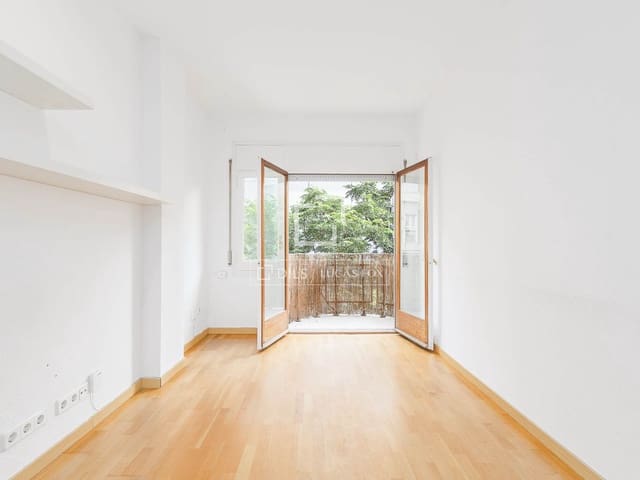 2 soverom Leilighet til salgs i Barcelona by med garasje - € 485 000 (Ref: 9883672)