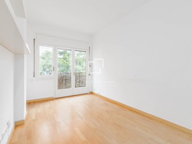 2 soverom Leilighet til salgs i Barcelona by med garasje - € 485 000 (Ref: 9883672)