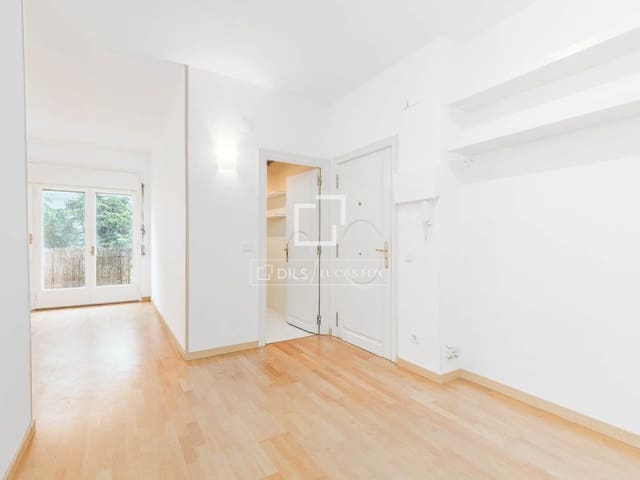 2 soverom Leilighet til salgs i Barcelona by med garasje - € 485 000 (Ref: 9883672)