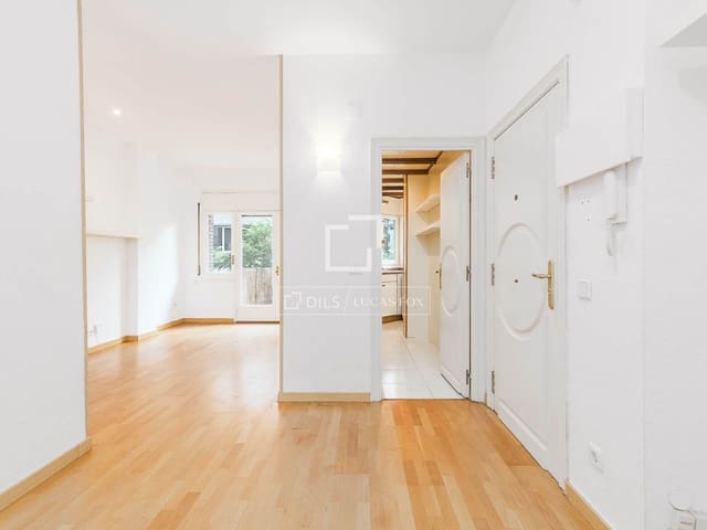 2 soverom Leilighet til salgs i Barcelona by med garasje - € 485 000 (Ref: 9883672)