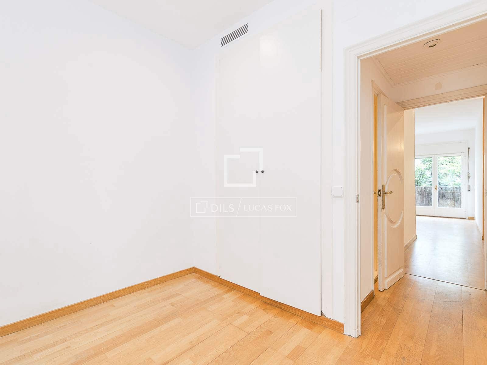 2 soverom Leilighet til salgs i Barcelona by med garasje - € 485 000 (Ref: 9883672)