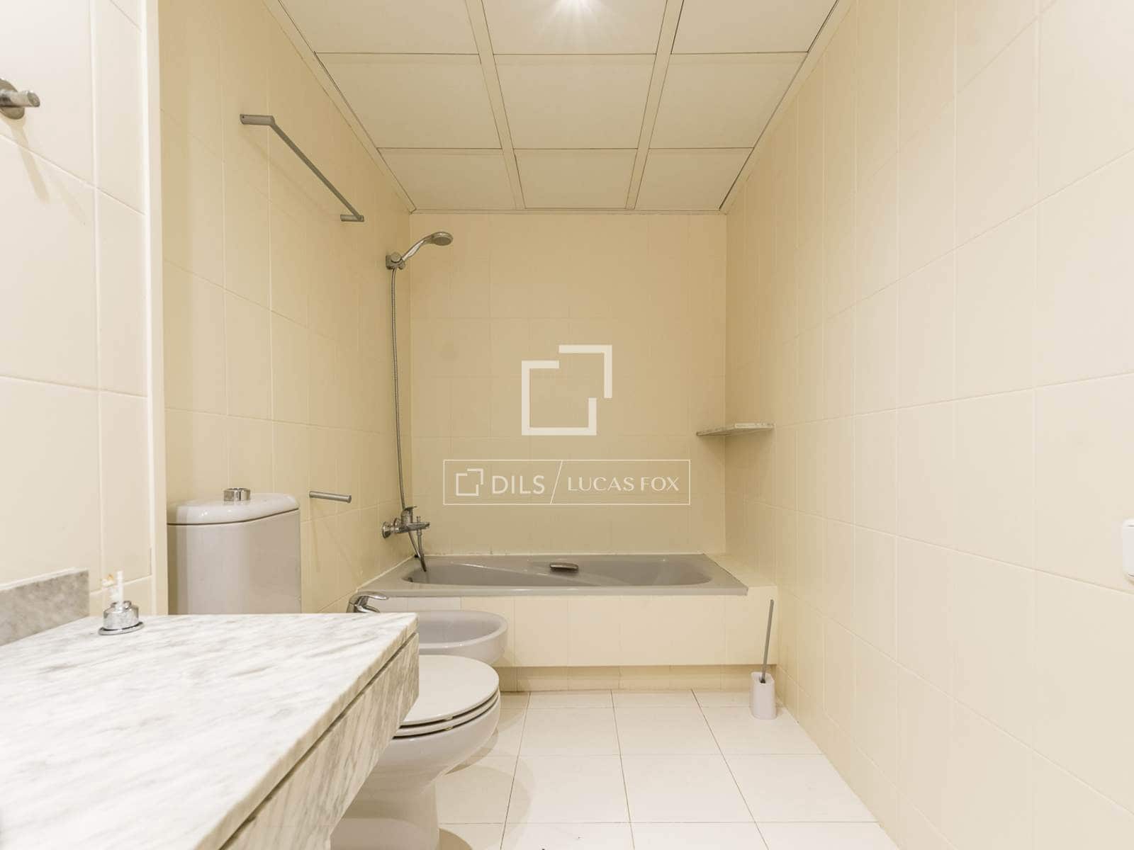 2 soverom Leilighet til salgs i Barcelona by med garasje - € 485 000 (Ref: 9883672)