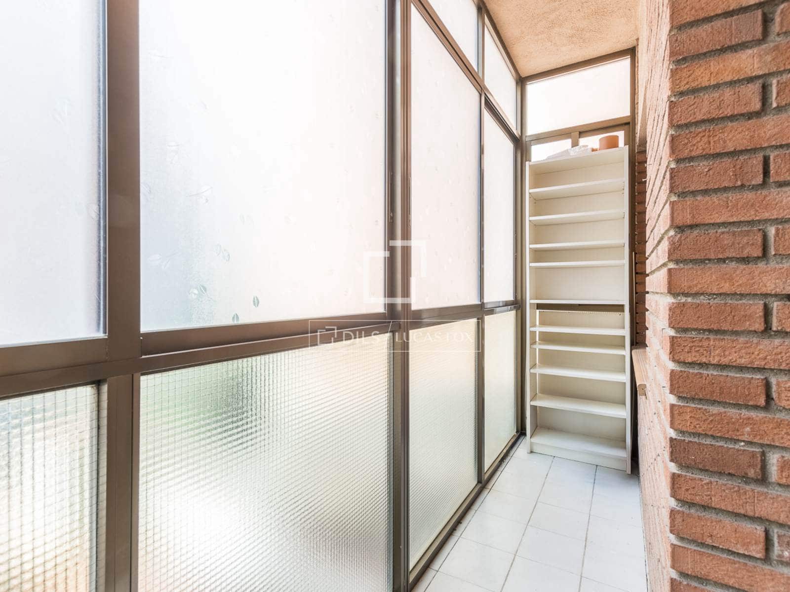 2 soverom Leilighet til salgs i Barcelona by med garasje - € 485 000 (Ref: 9883672)