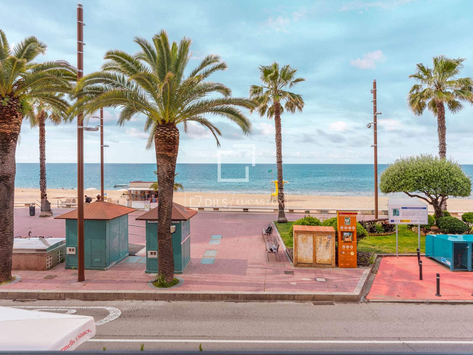 3 makuuhuone Huoneisto myytävänä paikassa Lloret de Mar mukana uima-altaan 
autotalli - 620 000 € (Ref: 9883673)