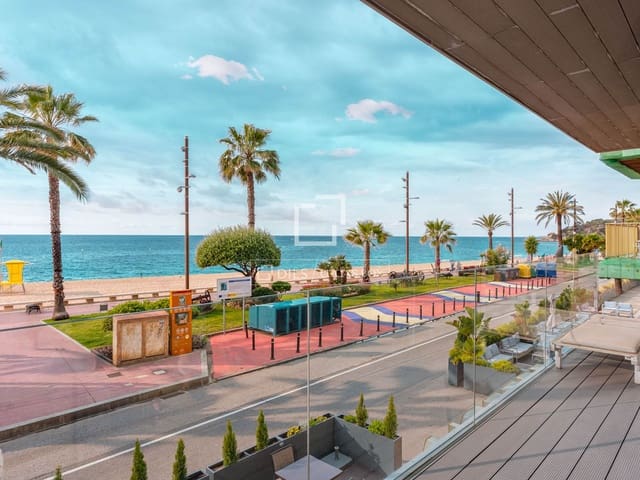 3 sovrum Lägenhet till salu i Lloret de Mar med pool garage - 620 000 € (Ref: 9883673)