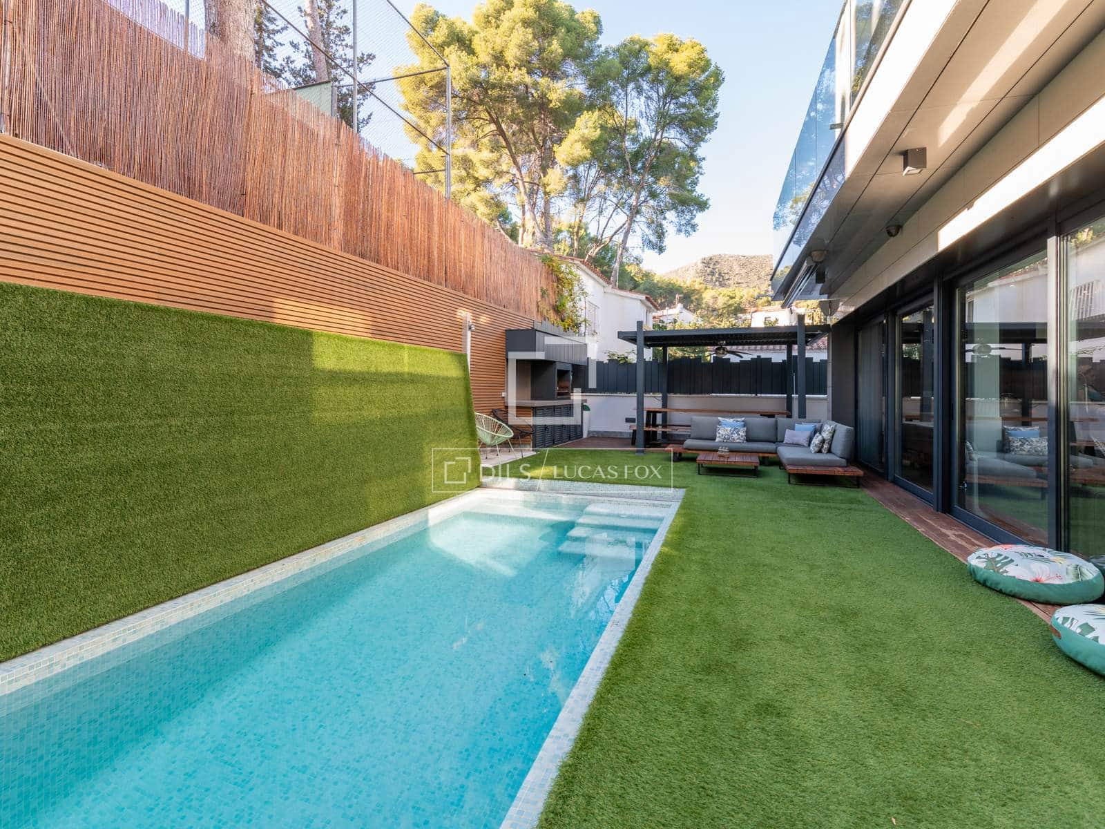 5 bedroom Villa for rent in Castelldefels with pool garage - € 11,000 (Ref: 9883674)