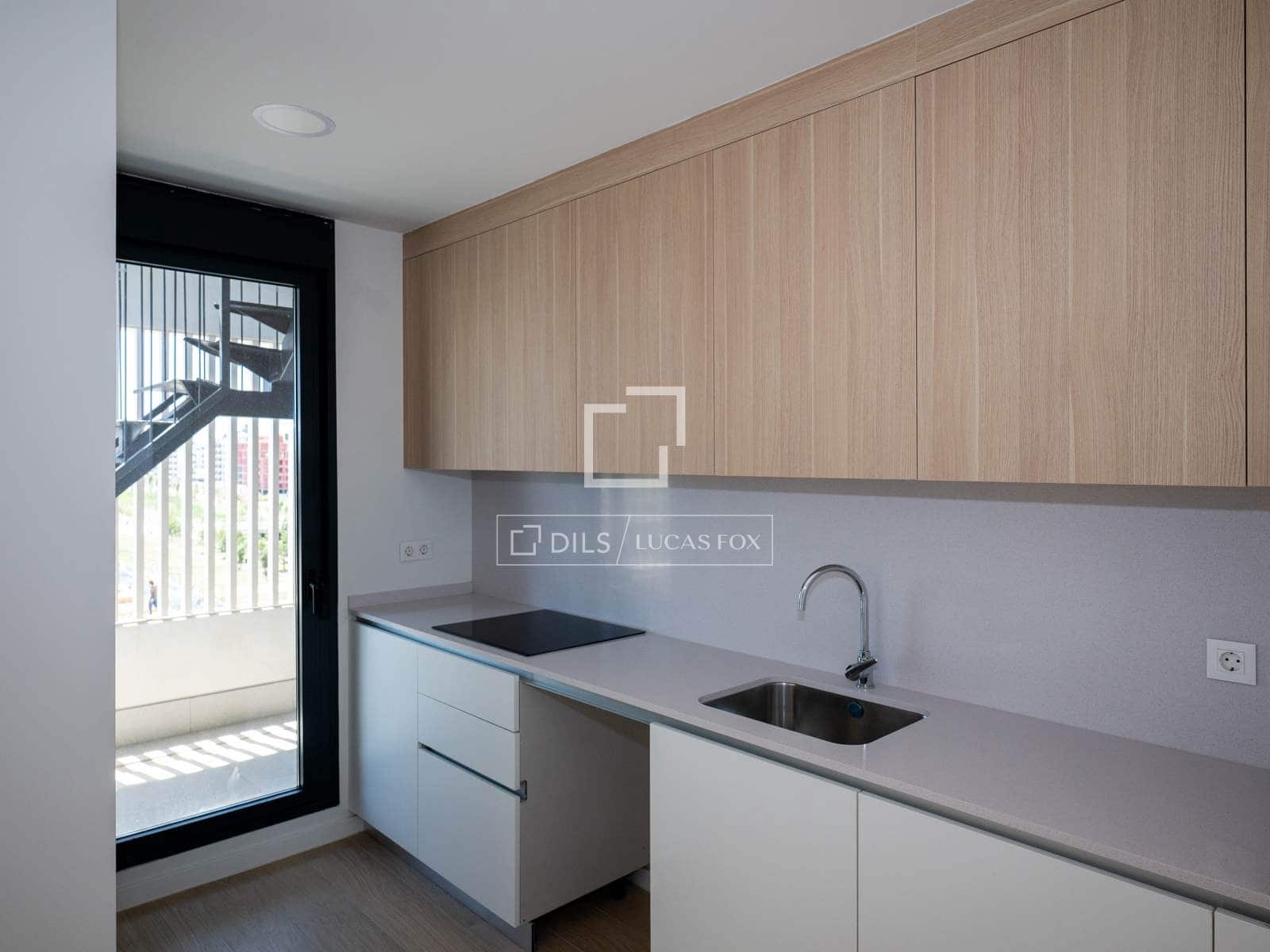 1 soveværelse Lejlighed til leje i Madrid by med swimmingpool garage - € 1.200 (Ref: 9883675)