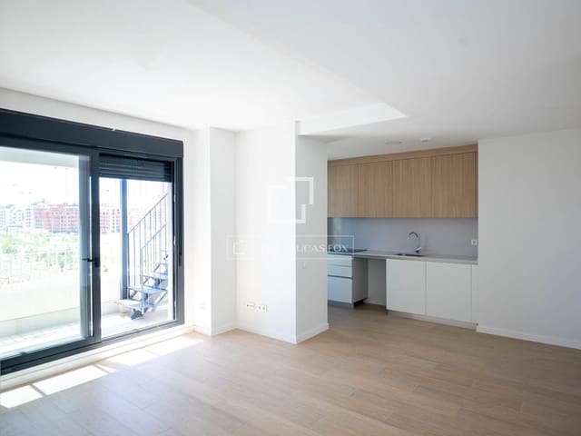 1 soveværelse Lejlighed til leje i Madrid by med swimmingpool garage - € 1.200 (Ref: 9883675)