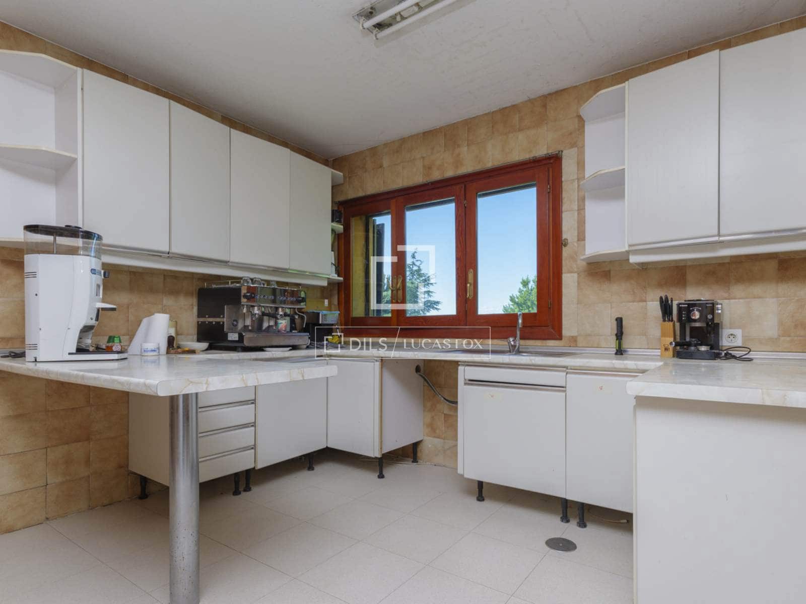 8 soveværelse Villa til salg i Pozuelo de Alarcon med swimmingpool garage - € 2.500.000 (Ref: 9883677)