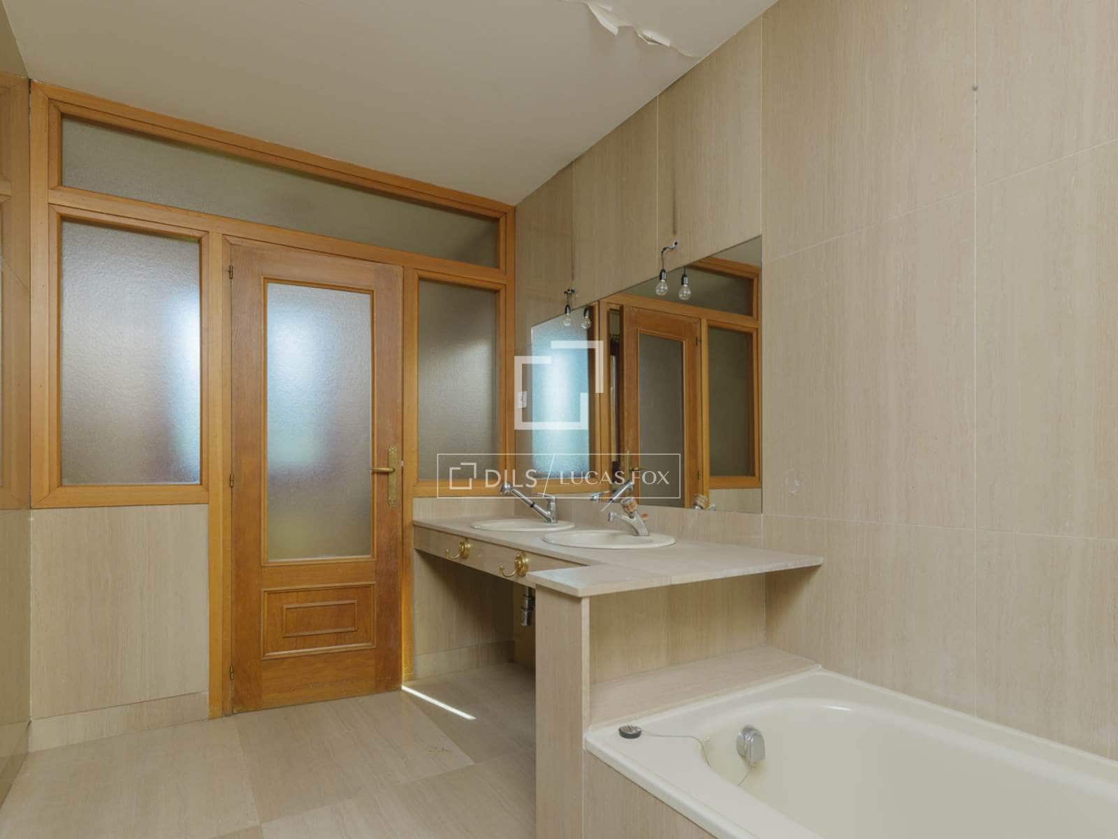 8 soveværelse Villa til salg i Pozuelo de Alarcon med swimmingpool garage - € 2.500.000 (Ref: 9883677)