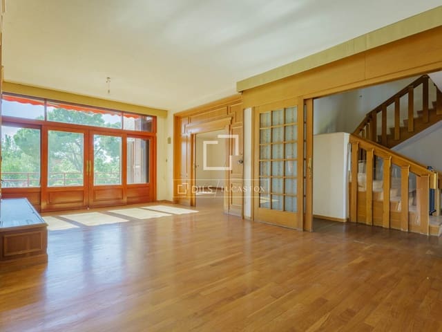 8 slaapkamer Villa te koop in Pozuelo de Alarcón met zwembad garage - € 2.500.000 (Ref: 9883677)
