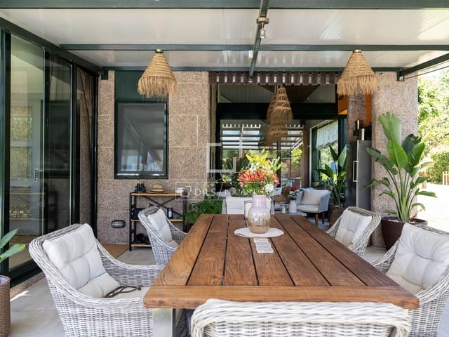 4 soveværelse Villa til salg i Tui med garage - € 595.000 (Ref: 9883678)