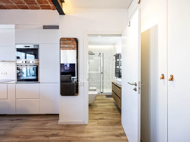 1 sypialnia Penthouse na sprzedaż w Miasto Barcelona - 380 000 € (Ref: 9883679)