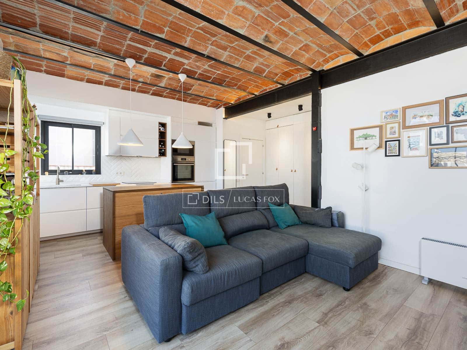 1 sypialnia Penthouse na sprzedaż w Miasto Barcelona - 380 000 € (Ref: 9883679)