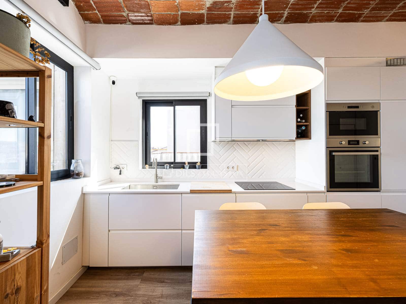 1 sypialnia Penthouse na sprzedaż w Miasto Barcelona - 380 000 € (Ref: 9883679)