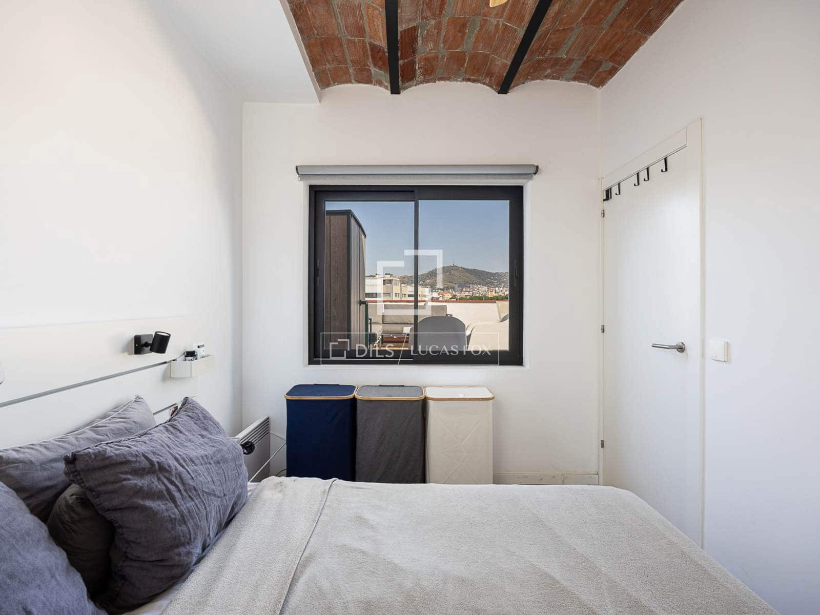 1 sypialnia Penthouse na sprzedaż w Miasto Barcelona - 380 000 € (Ref: 9883679)