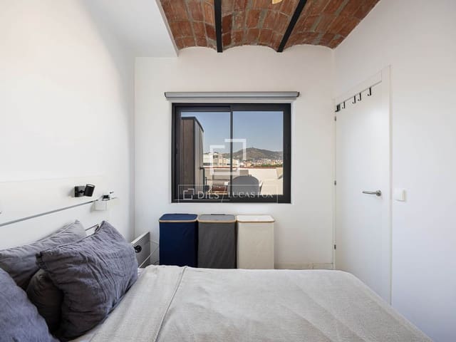 1 sypialnia Penthouse na sprzedaż w Miasto Barcelona - 380 000 € (Ref: 9883679)