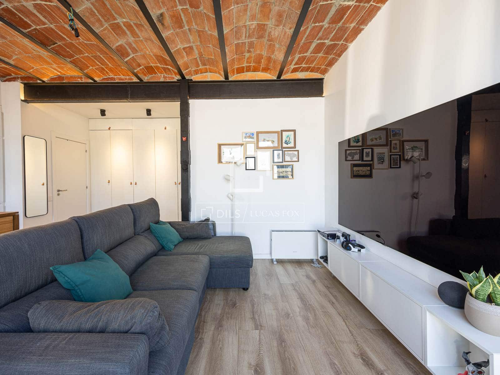 1 sypialnia Penthouse na sprzedaż w Miasto Barcelona - 380 000 € (Ref: 9883679)
