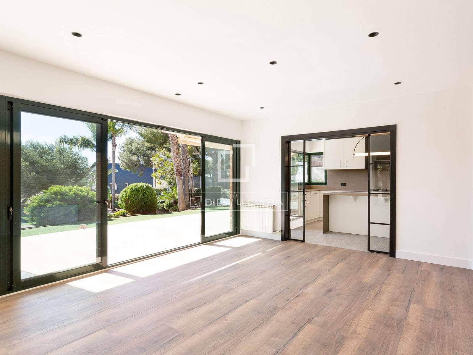 5 bedroom Villa for rent in Castelldefels with pool garage - € 10,500 (Ref: 9883681)
