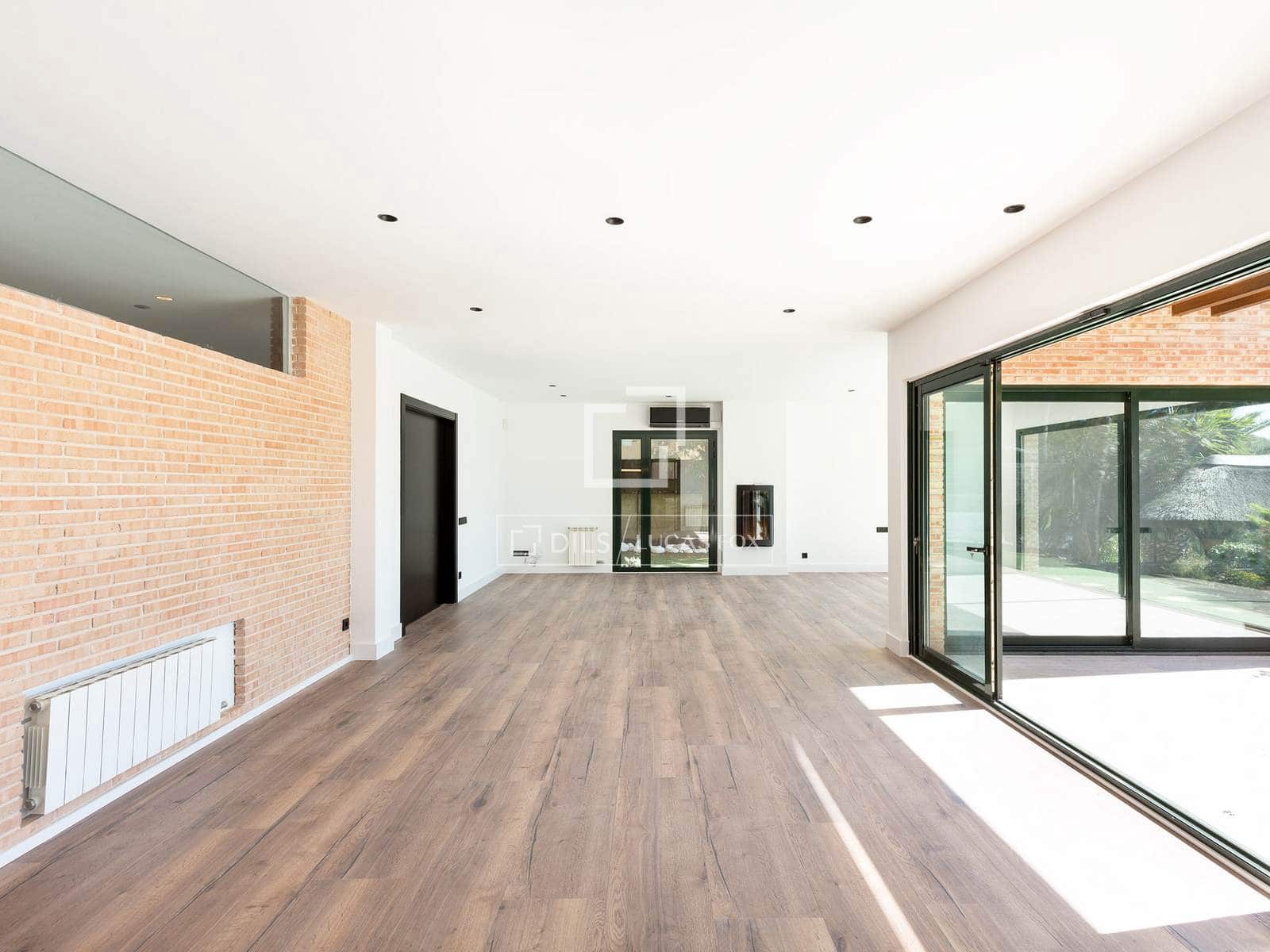 5 bedroom Villa for rent in Castelldefels with pool garage - € 10,500 (Ref: 9883681)