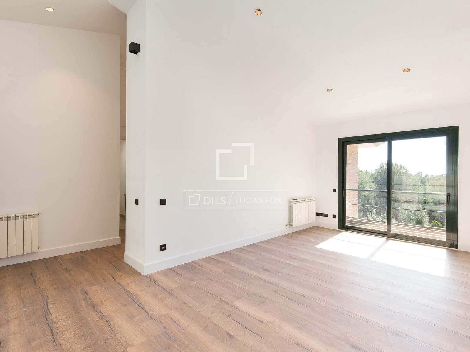5 bedroom Villa for rent in Castelldefels with pool garage - € 10,500 (Ref: 9883681)