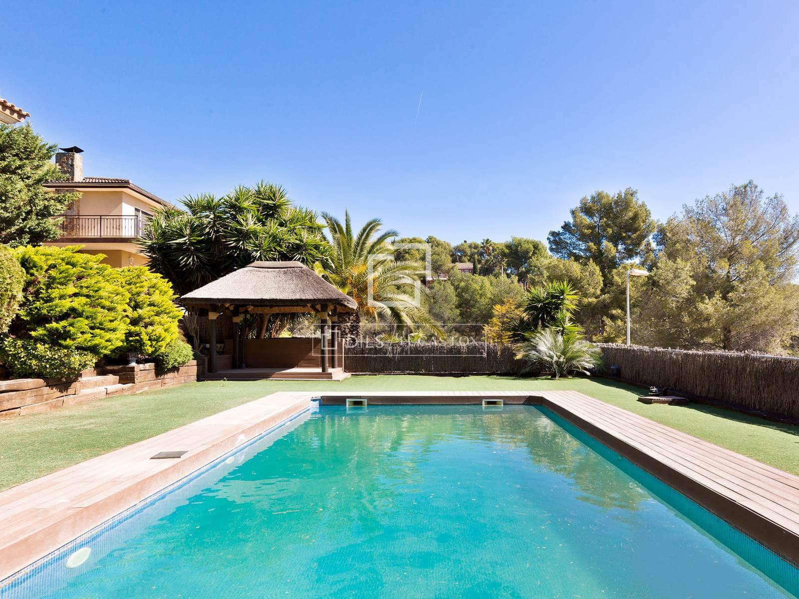 5 bedroom Villa for rent in Castelldefels with pool garage - € 10,500 (Ref: 9883681)