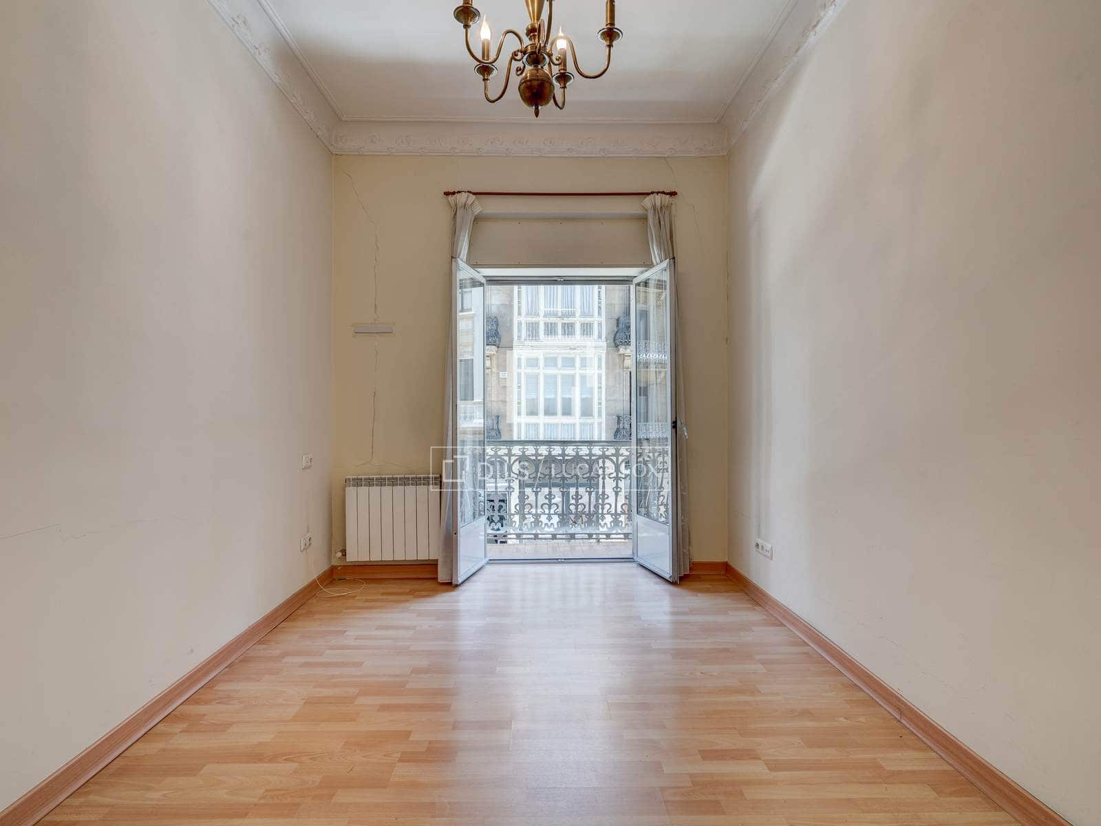 4 bedroom Apartment for sale in Donostia-San Sebastian - € 980,000 (Ref: 9883784)