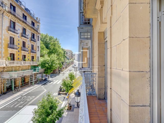4 quarto Apartamento para venda em Donostia-San Sebastián - 965 000 € (Ref: 9883784)