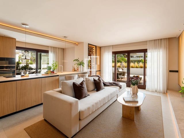 3 soveværelse Penthouse til salg i Marbella med swimmingpool garage - € 1.995.000 (Ref: 9883786)