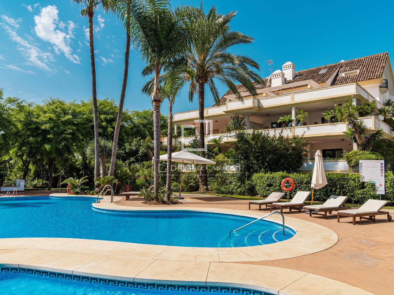 3 soveværelse Penthouse til salg i Marbella med swimmingpool garage - € 1.995.000 (Ref: 9883786)