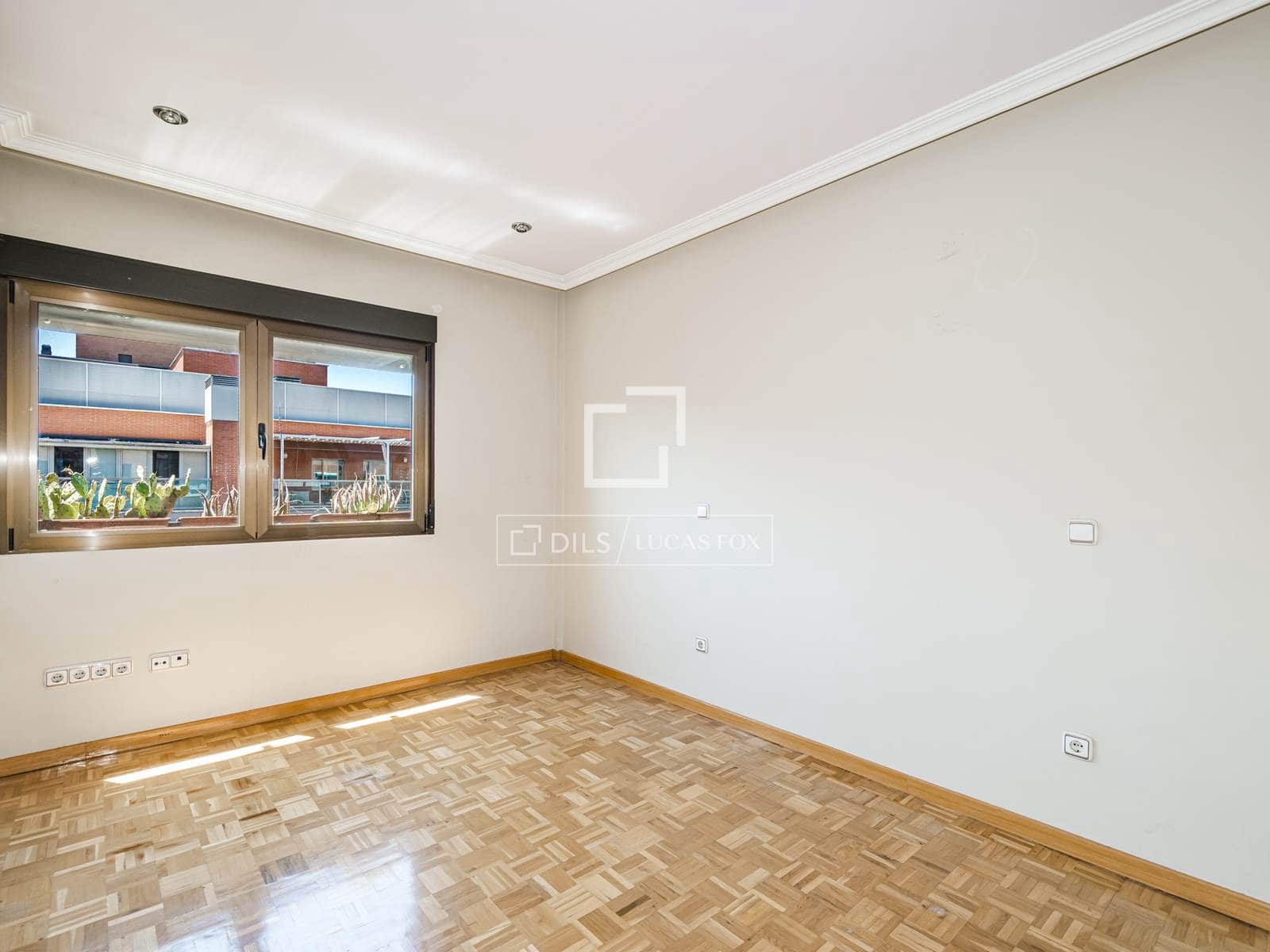 4 soveværelse Lejlighed til salg i Madrid by - € 899.000 (Ref: 9889125)