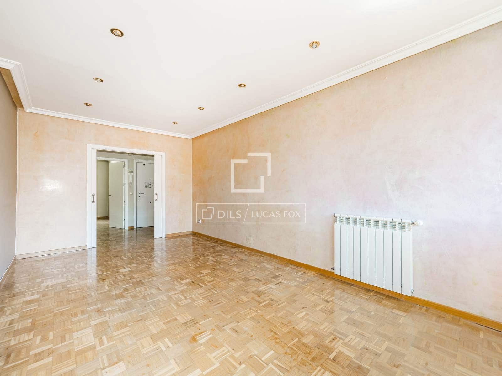 4 soveværelse Lejlighed til salg i Madrid by - € 899.000 (Ref: 9889125)