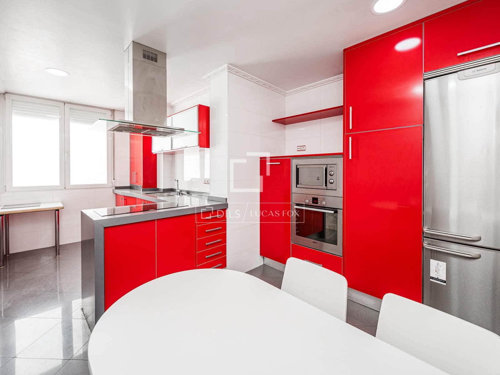 4 soveværelse Lejlighed til salg i Madrid by - € 899.000 (Ref: 9889125)