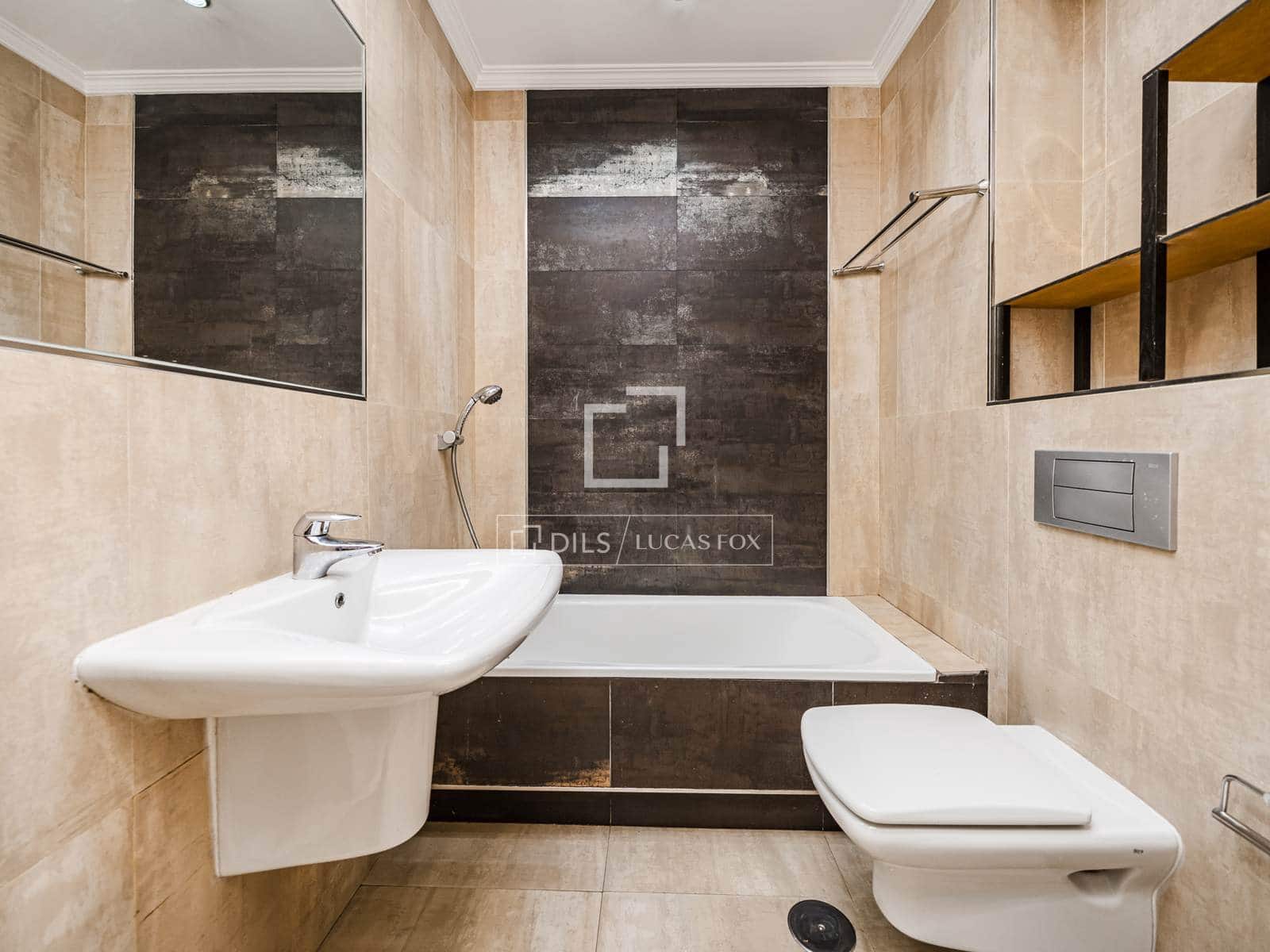 4 soveværelse Lejlighed til salg i Madrid by - € 899.000 (Ref: 9889125)