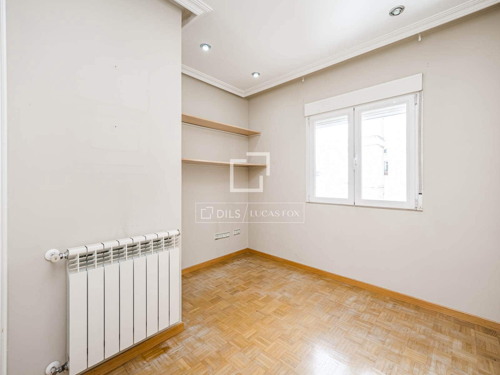 4 soveværelse Lejlighed til salg i Madrid by - € 899.000 (Ref: 9889125)