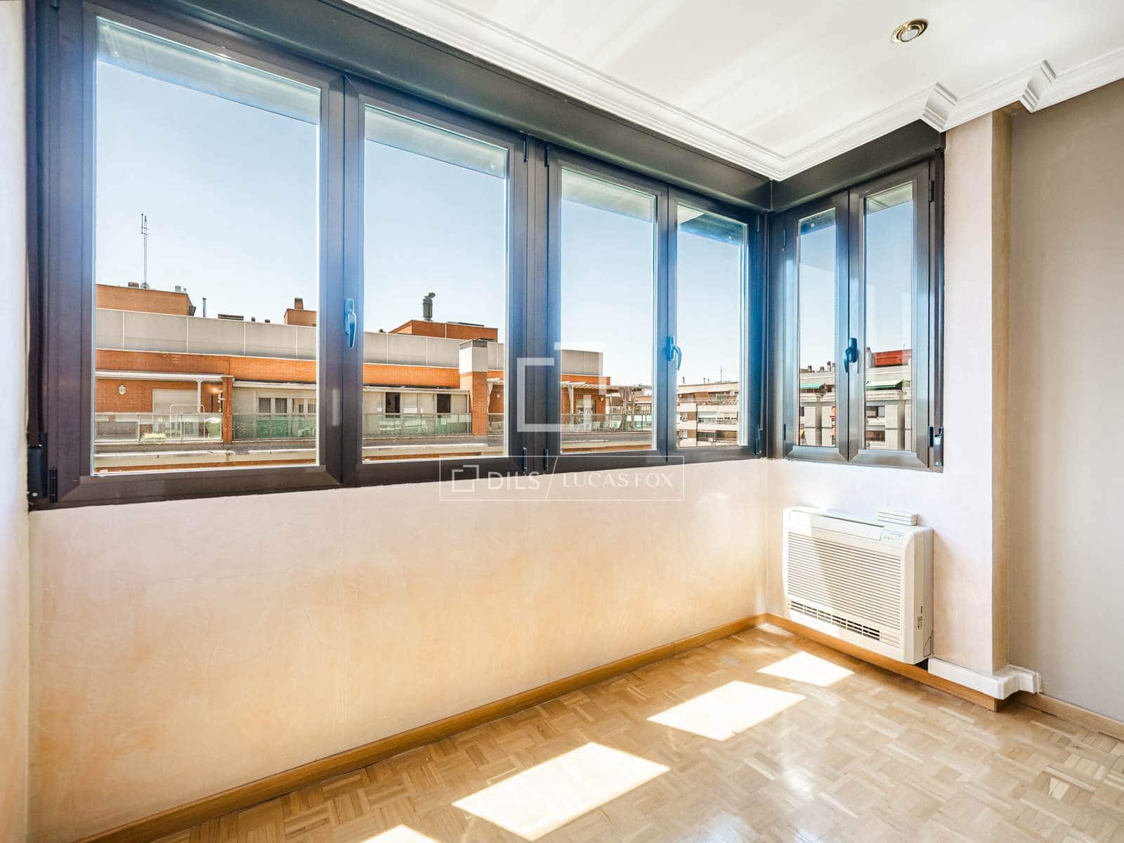 4 soveværelse Lejlighed til salg i Madrid by - € 899.000 (Ref: 9889125)