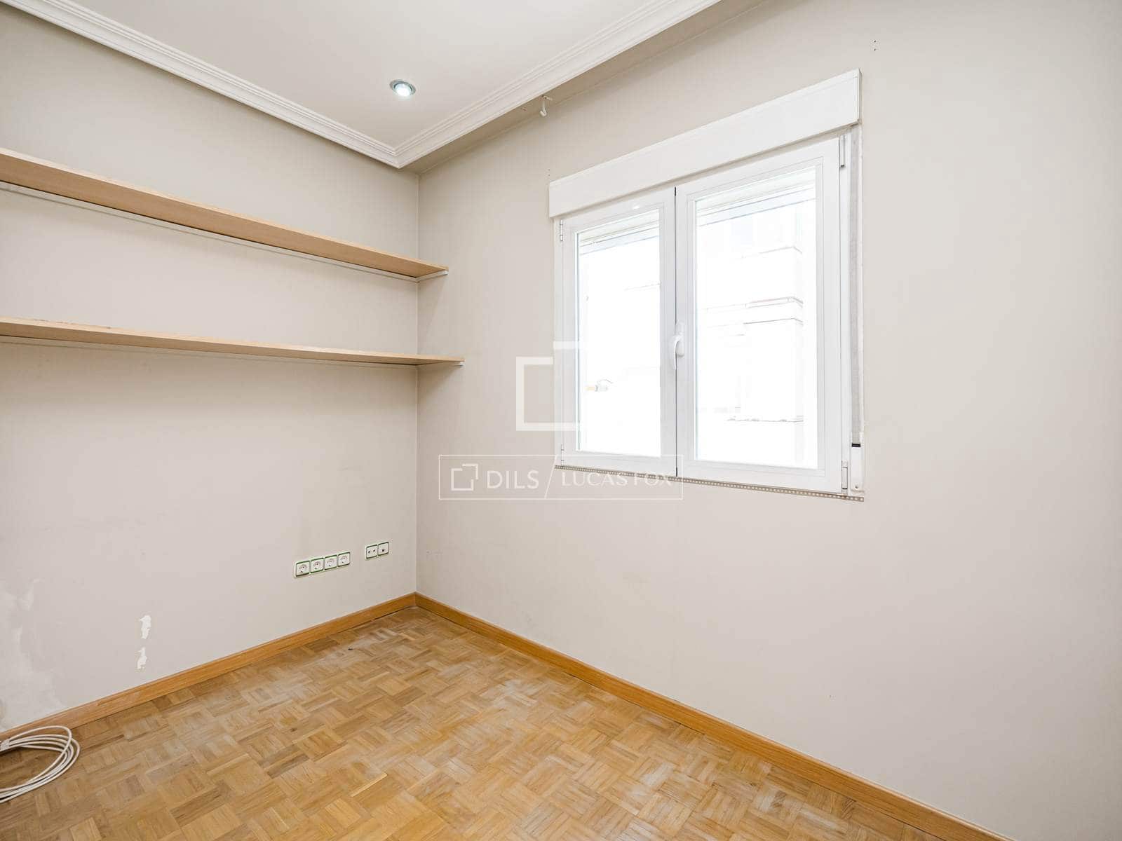 4 soveværelse Lejlighed til salg i Madrid by - € 899.000 (Ref: 9889125)