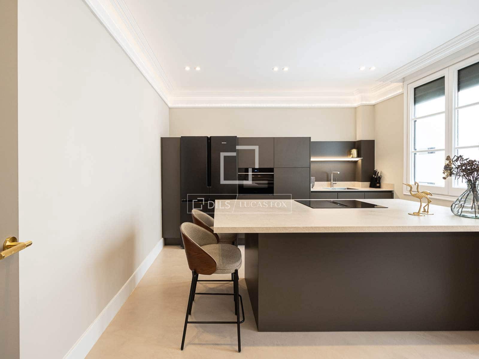 4 soveværelse Lejlighed til salg i Barcelona by - € 2.150.000 (Ref: 9889255)