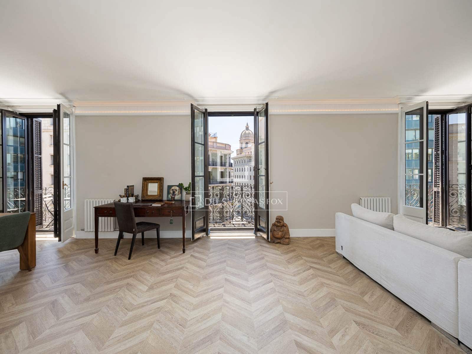 4 soveværelse Lejlighed til salg i Barcelona by - € 2.150.000 (Ref: 9889255)