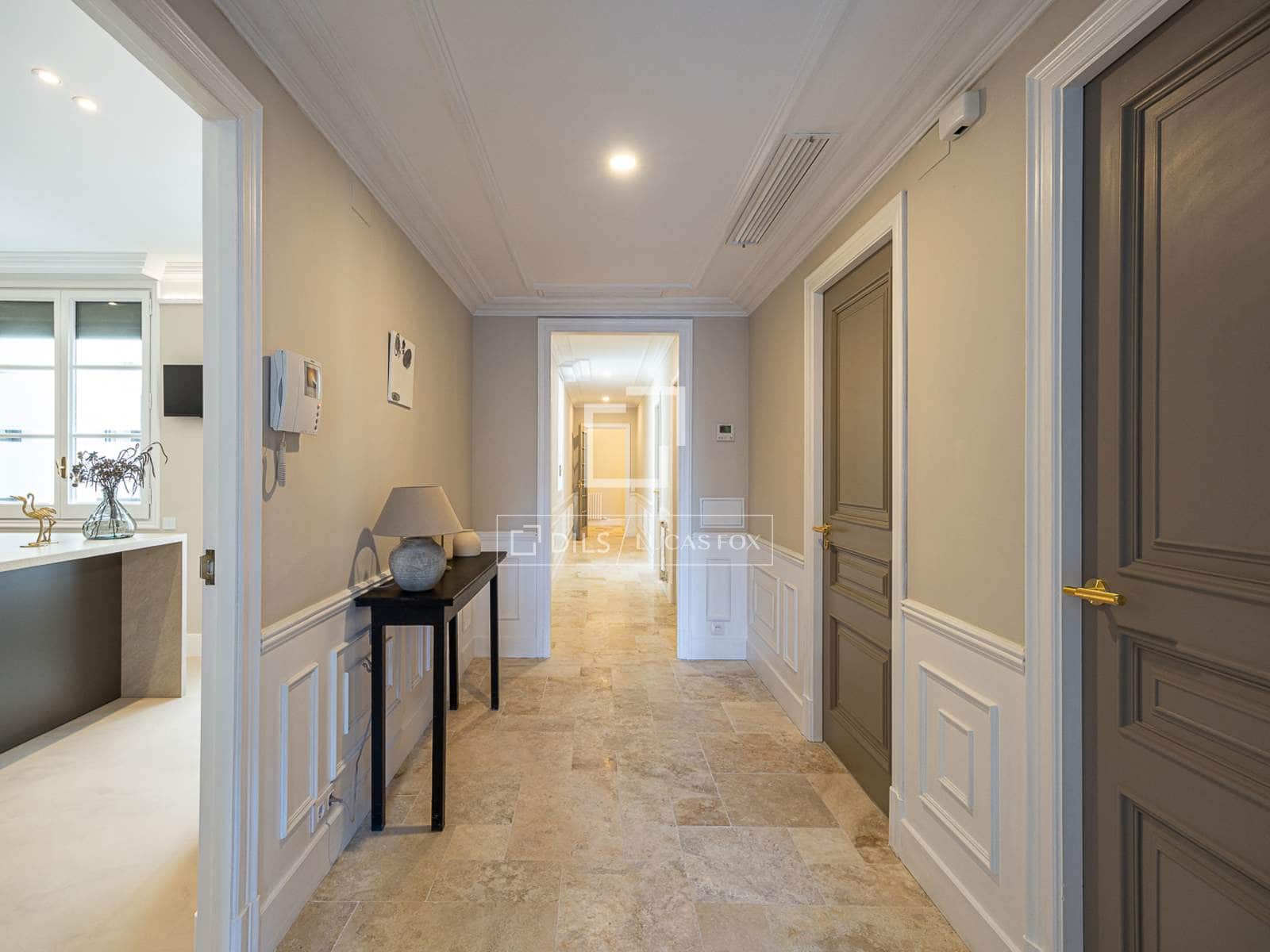 4 soveværelse Lejlighed til salg i Barcelona by - € 2.150.000 (Ref: 9889255)