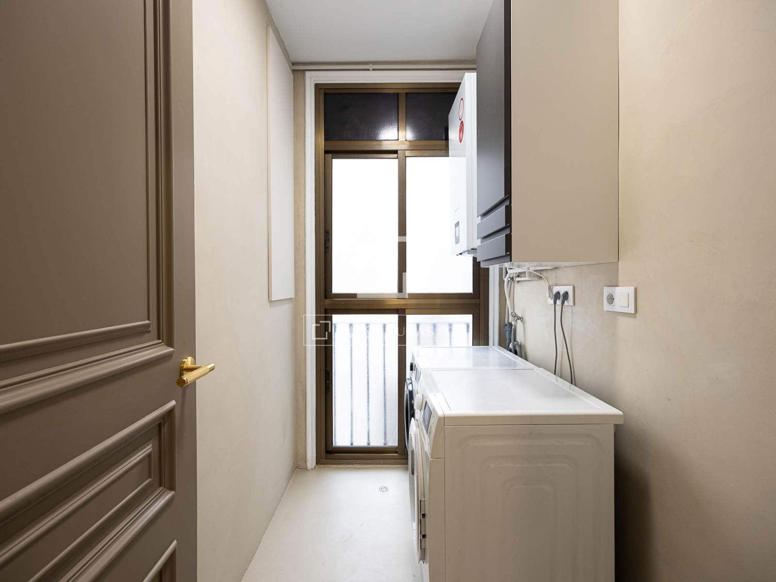 4 soveværelse Lejlighed til salg i Barcelona by - € 2.150.000 (Ref: 9889255)
