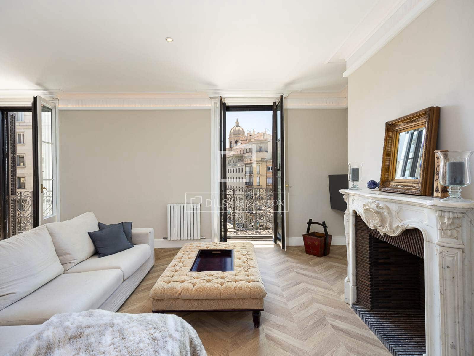 4 soveværelse Lejlighed til salg i Barcelona by - € 2.150.000 (Ref: 9889255)