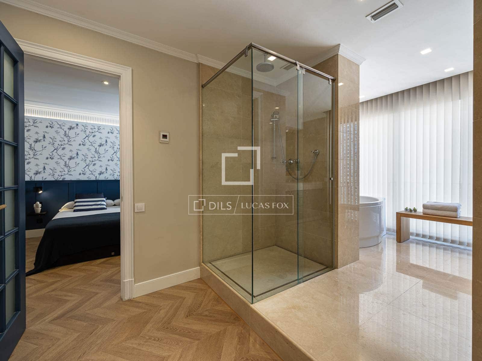 4 soveværelse Lejlighed til salg i Barcelona by - € 2.150.000 (Ref: 9889255)