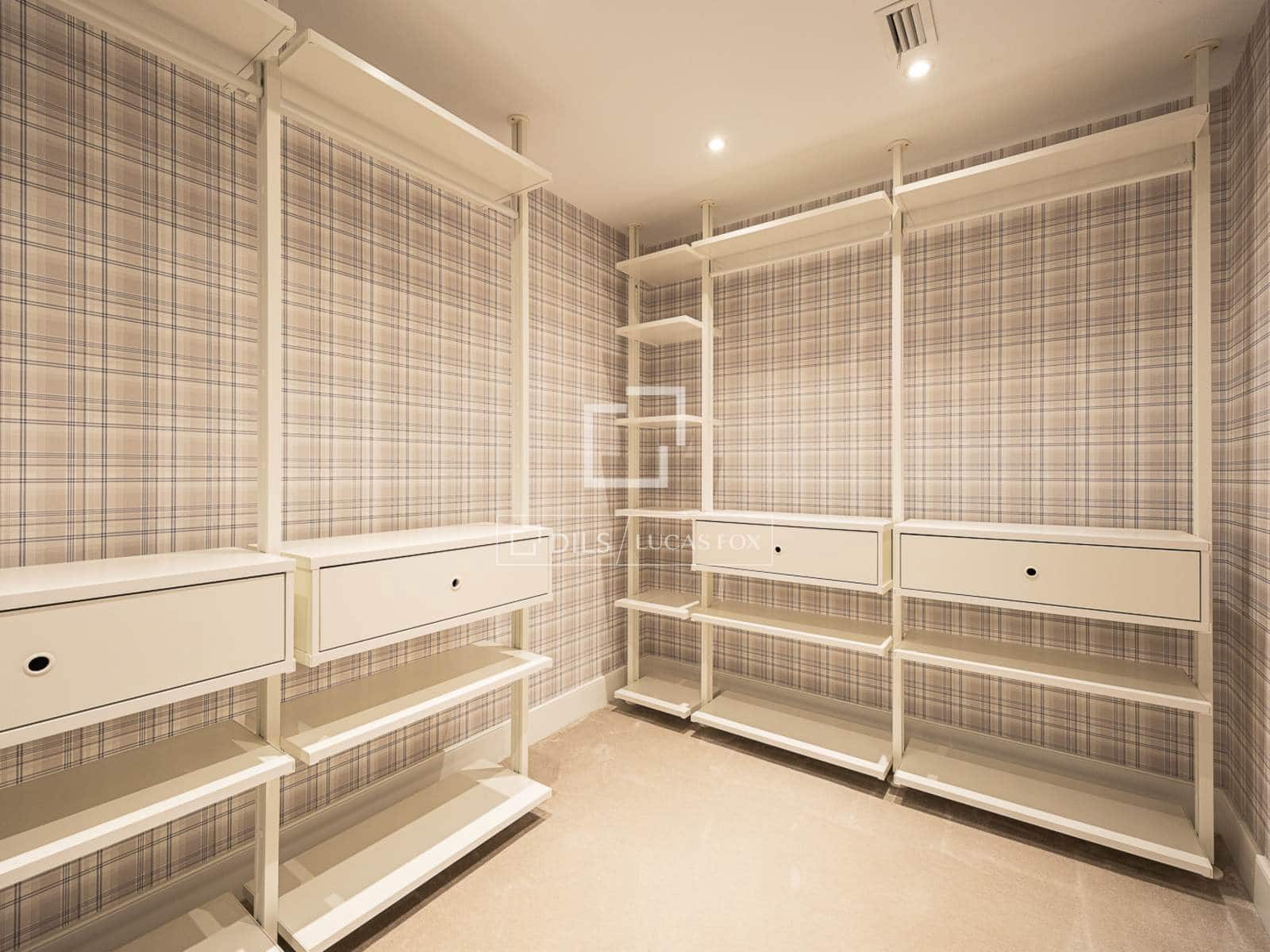 4 soveværelse Lejlighed til salg i Barcelona by - € 2.150.000 (Ref: 9889255)