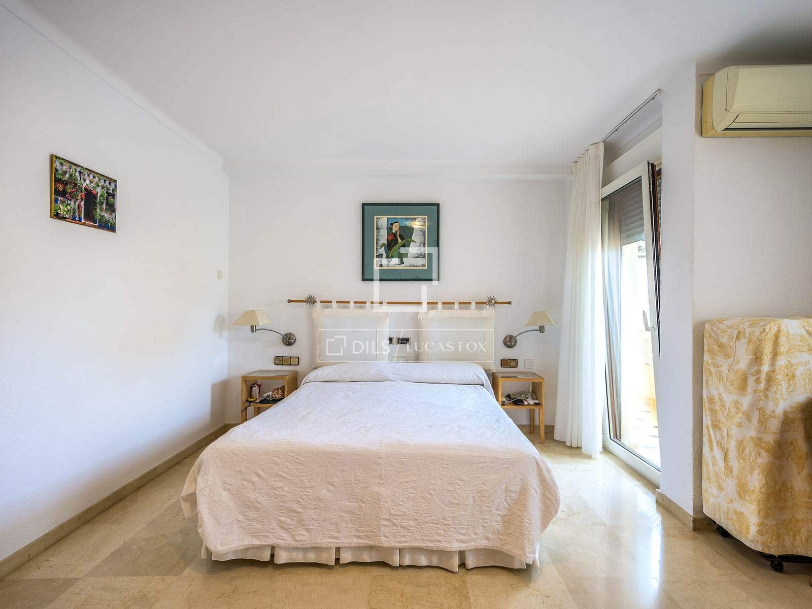 4 bedroom Apartment for sale in Ibiza / Eivissa town with garage - € 1,390,000 (Ref: 9889256)