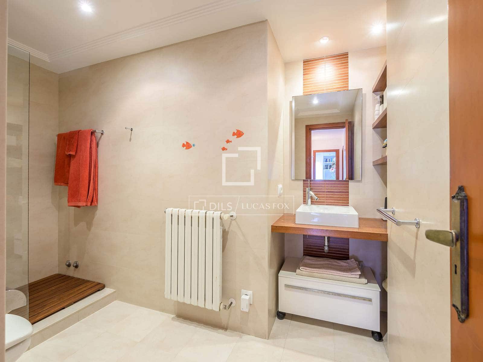 4 bedroom Apartment for sale in Ibiza / Eivissa town with garage - € 1,390,000 (Ref: 9889256)