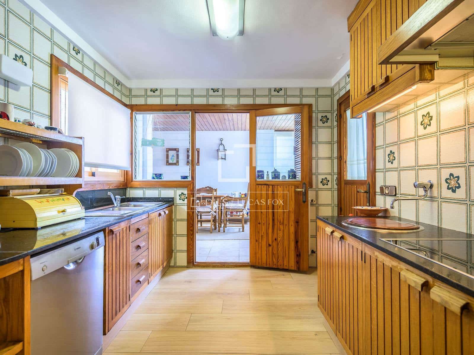 4 bedroom Apartment for sale in Ibiza / Eivissa town with garage - € 1,390,000 (Ref: 9889256)