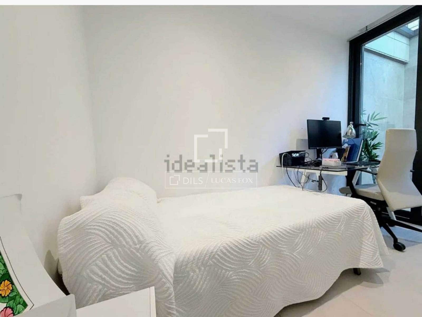 4 bedroom Villa for sale in La Moraleja with garage - € 1,850,000 (Ref: 9889257)