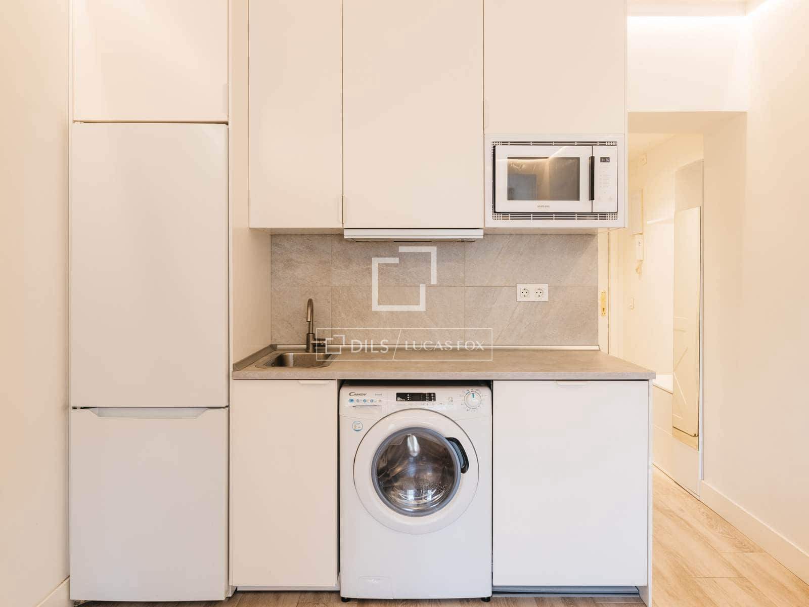 1 slaapkamer Appartement te huur in Madrid stad - € 1.300 (Ref: 9889258)