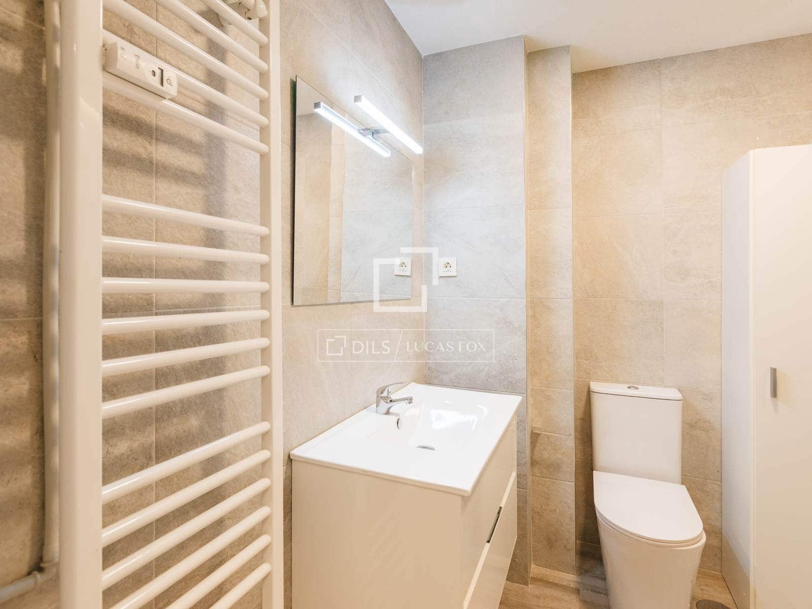 1 slaapkamer Appartement te huur in Madrid stad - € 1.300 (Ref: 9889258)